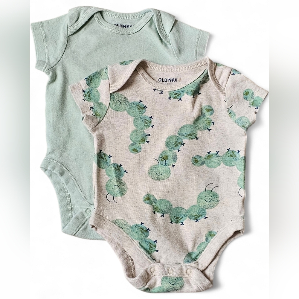 Old Navy 2 Pack Bodysuit Set Size 0–3M